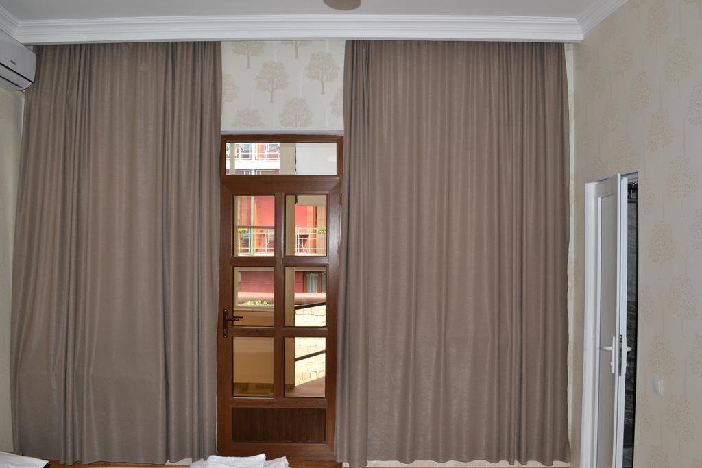 Guest House Rafael Tbilisi Buitenkant foto