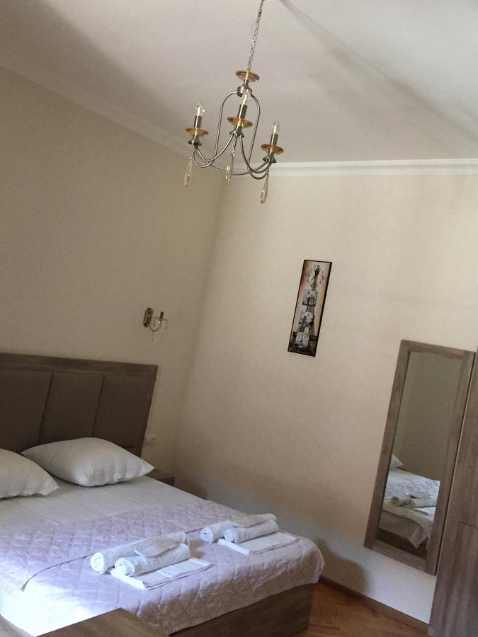 Guest House Rafael Tbilisi Buitenkant foto