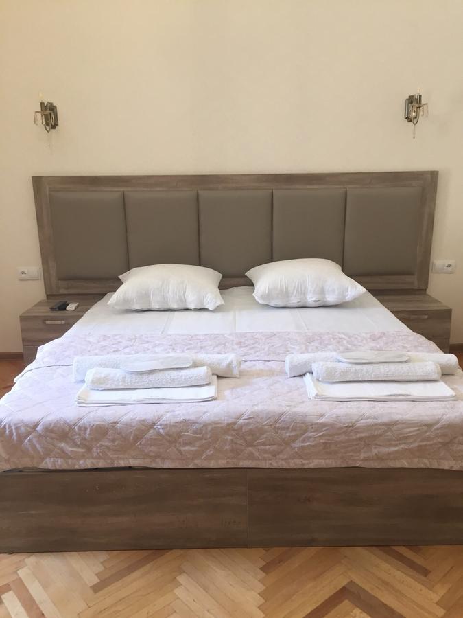 Guest House Rafael Tbilisi Buitenkant foto