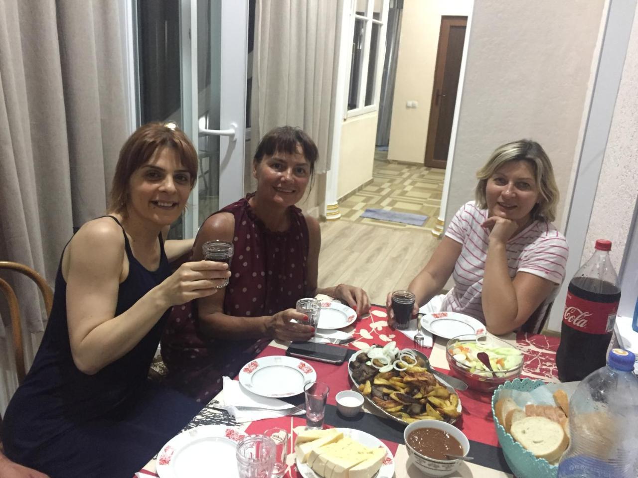 Guest House Rafael Tbilisi Buitenkant foto