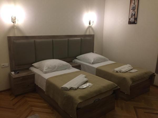 Guest House Rafael Tbilisi Buitenkant foto